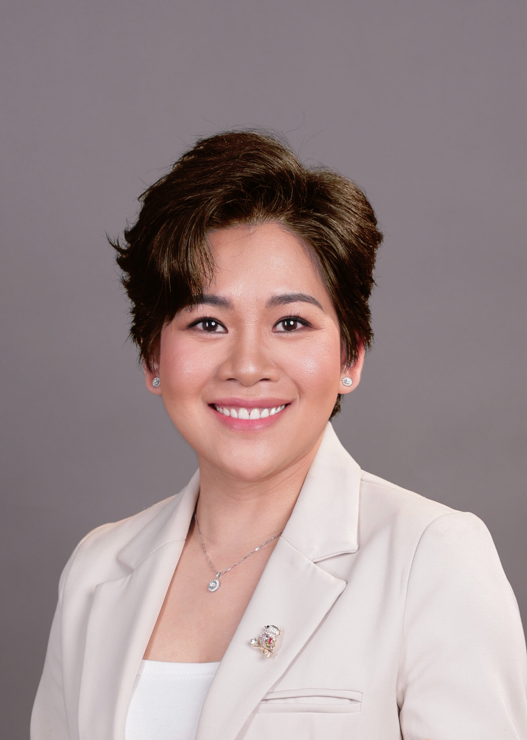 Chân dung Trần Thị Uyên Phượng